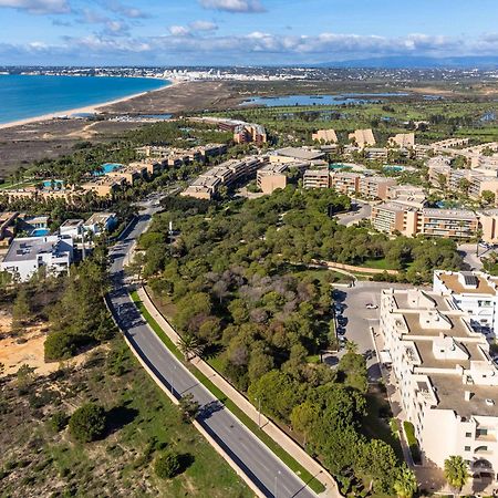 Salgados 1 Bedroom Apartment - 500M From The Beach Guia  Exteriör bild